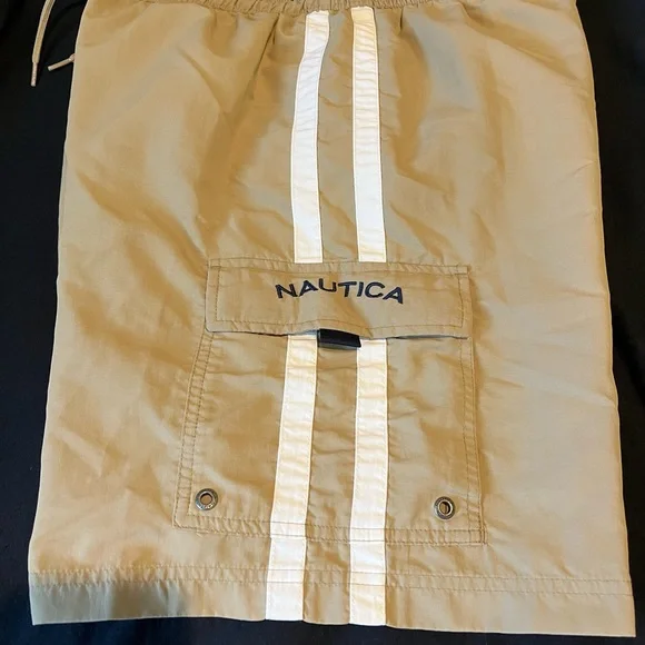 Nautica men’s medium beige swim trunks - Picture 4 of 11